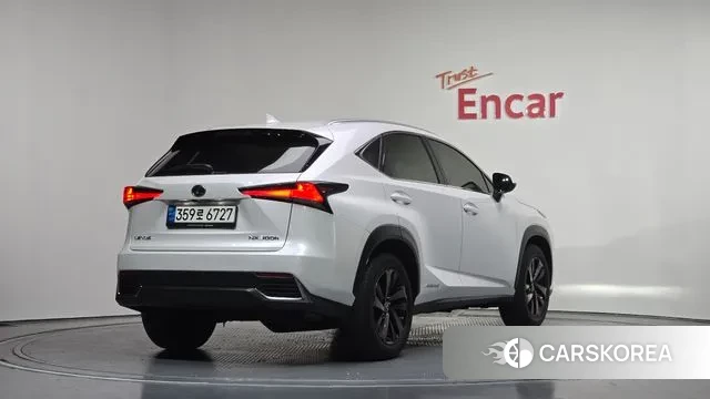 Lexus NX300h id 3788422 из Кореи 12