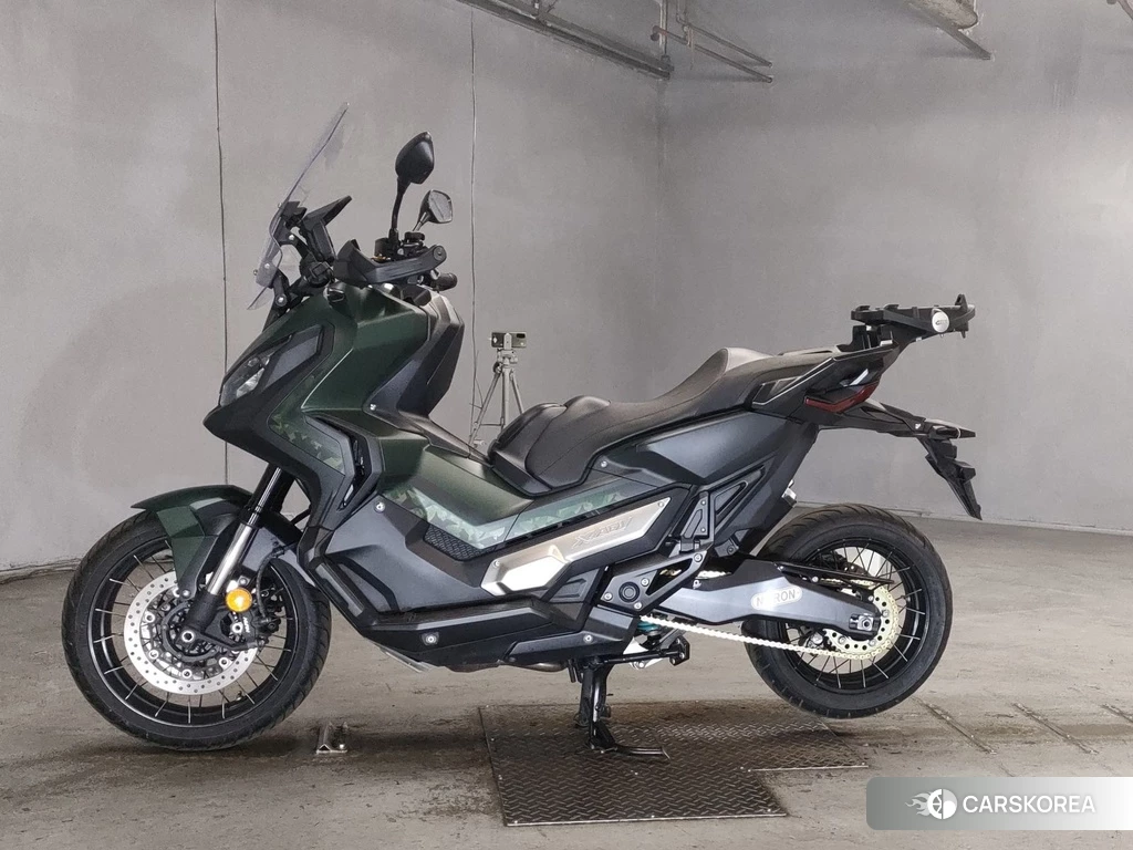 Проданный Honda X-ADV 750 2019 из Японии