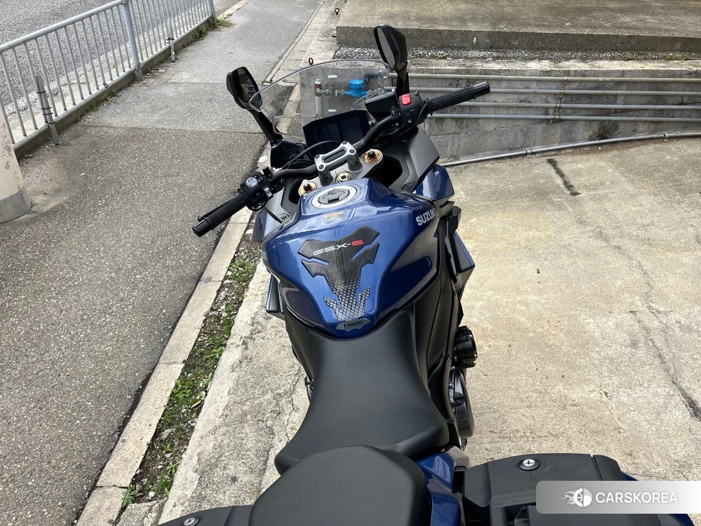 Проданный Suzuki GSX-S1000GT 2022 из Японии