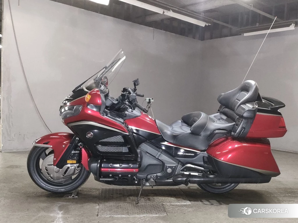 Проданный Honda GL1800 2015 из Японии