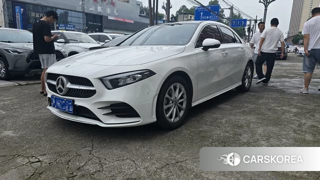 Mercedes-Benz Class A 2021 Белый из Китая, фото 2