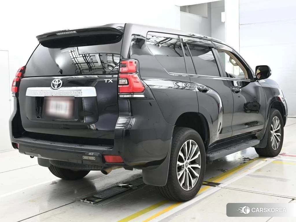 Toyota Land Cruiser Prado 2018 из Японии, фото 2