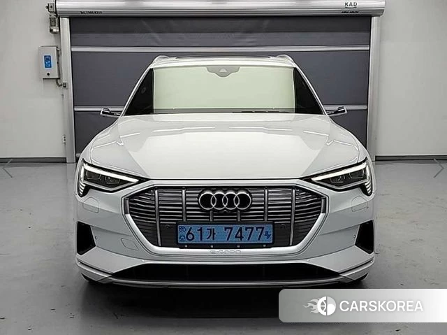 Audi e-Tron id 4245359 из Кореи 12