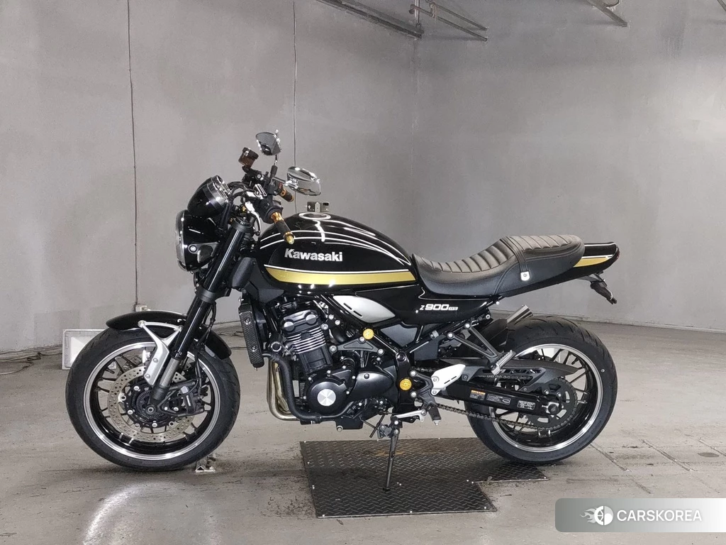 Проданный Kawasaki Z900RS 2021 из Японии