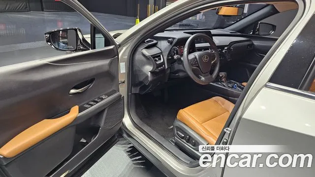 Lexus UX250h id 2672429 из Кореи 12