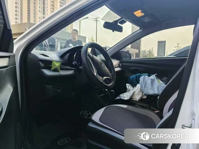 Toyota YARIS L Zhixuan 2022 Белый из Китая, фото 2