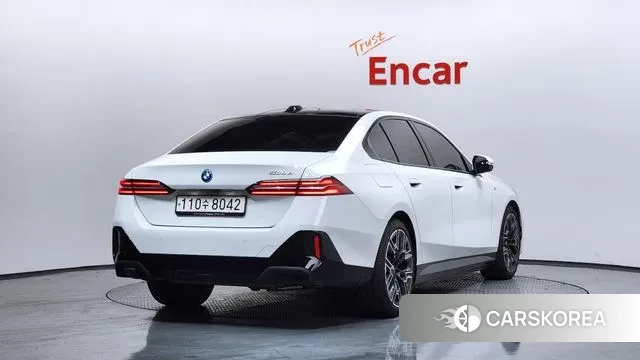 BMW 5 Series (G60) id 3750947 из Кореи 12