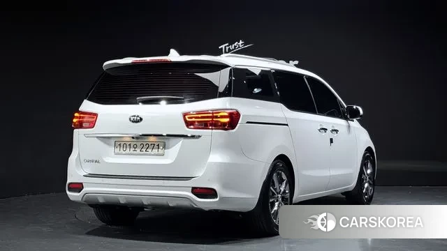 Kia The New Carnival id 3568539 из Кореи 12