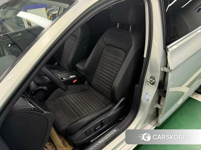 Volkswagen Magotan id 4335758 из Китая 12