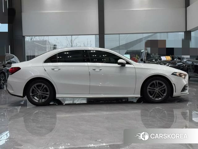Mercedes-Benz Class A 2021 Белый из Китая, фото 2