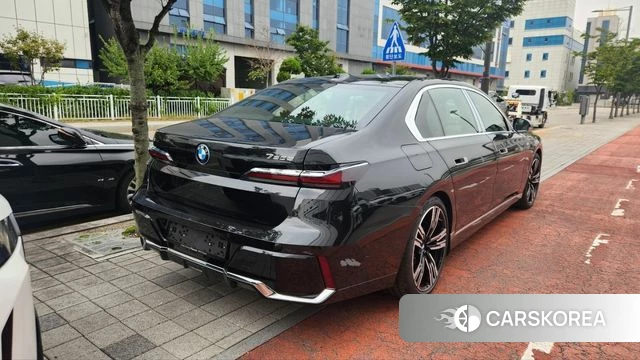 BMW 7 Series (G70) id 3896414 из Кореи 7
