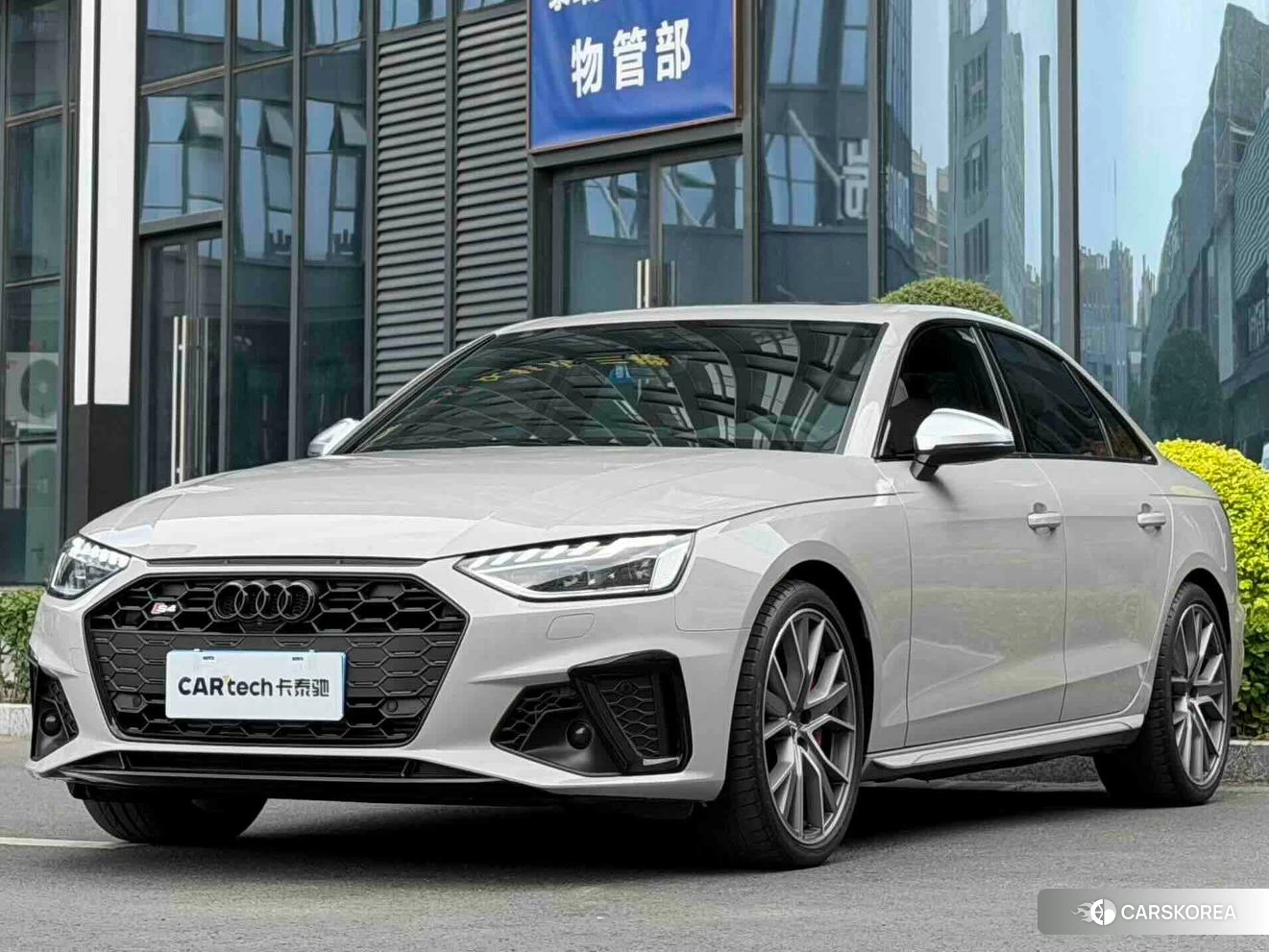 Audi S4 2023 Темно-серый из Китая, фото 5