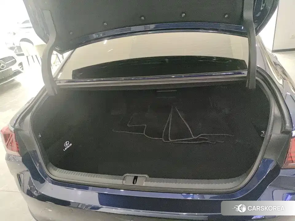 Lexus ES 2024 Черный из Китая, фото 2