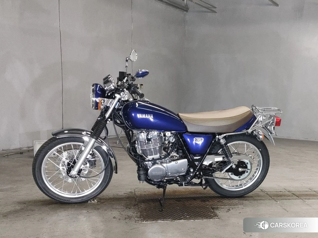 Проданный Yamaha SR 400 2021 из Японии