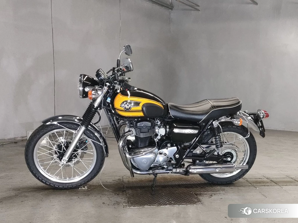 Проданный Kawasaki W800 2019 из Японии