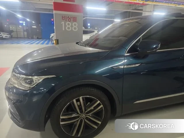 Volkswagen Tiguan second Generation 2023 Синий из Кореи, фото 2