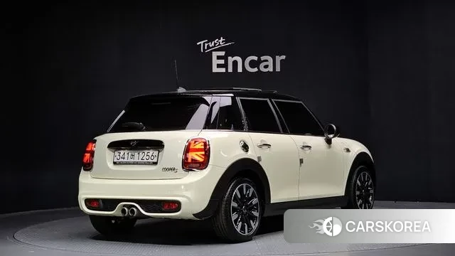 Mini Cooper S id 3728047 из Кореи 12