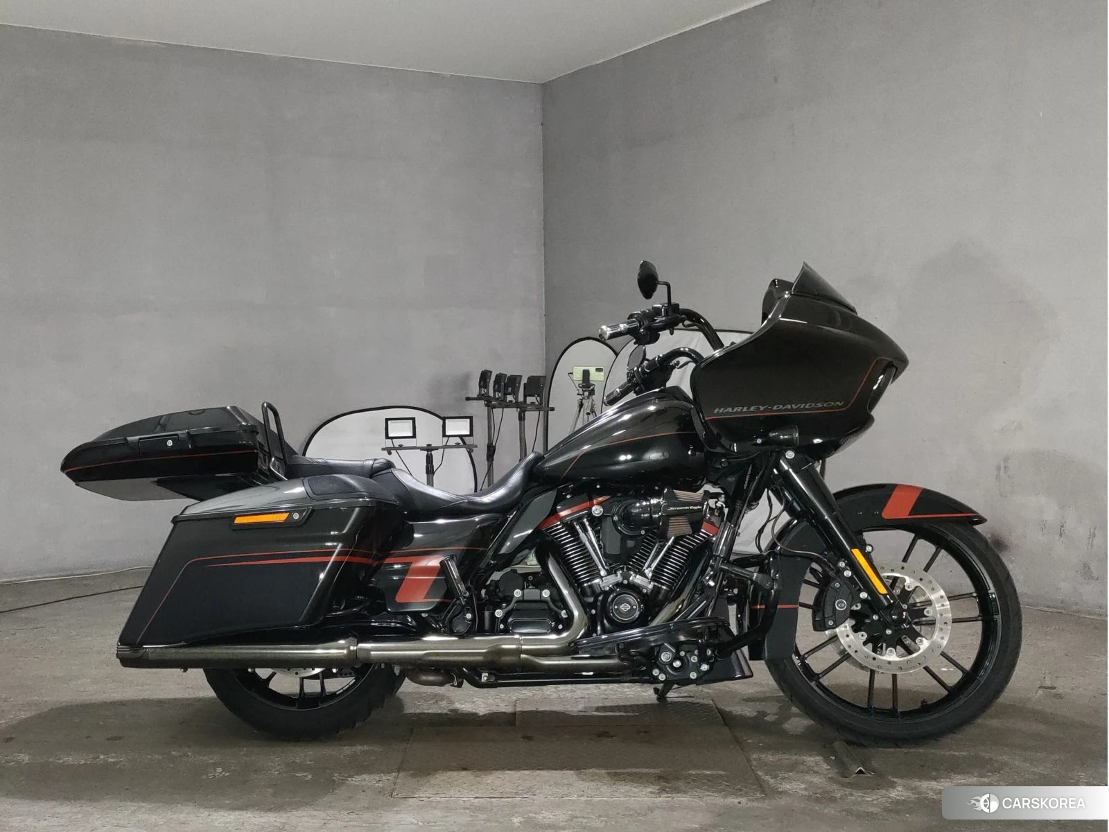 Harley-Davidson Road Glide FLTRXSE1920CVO 2018 из Японии, фото 3
