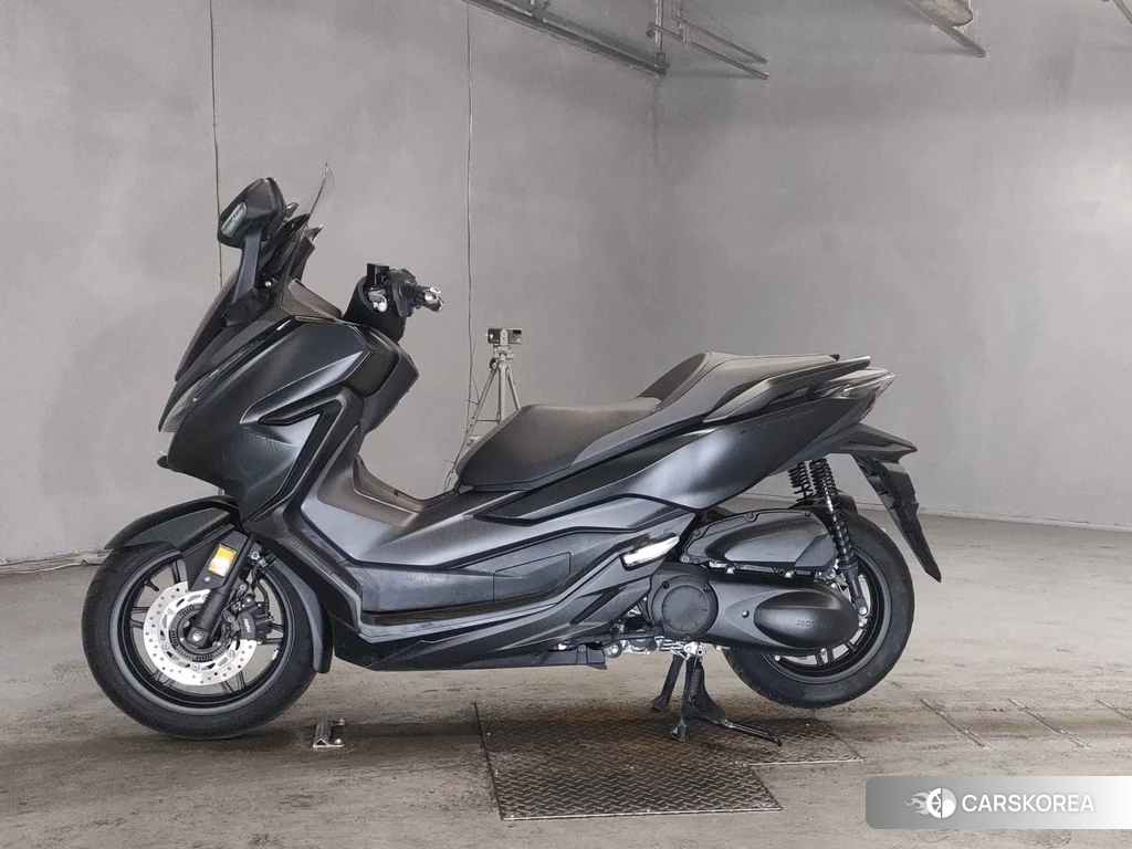 Проданный Honda FORZA 2018 из Японии