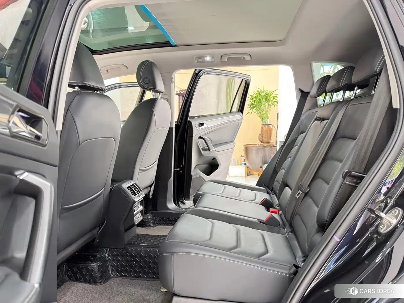 Volkswagen Tiguan L id 4628080 из Китая 8