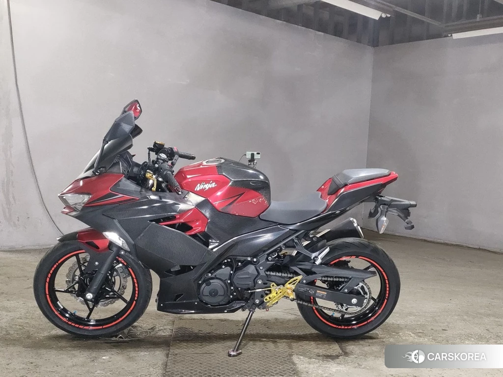 Проданный Kawasaki NINJA 400 2019 из Японии, фото 2