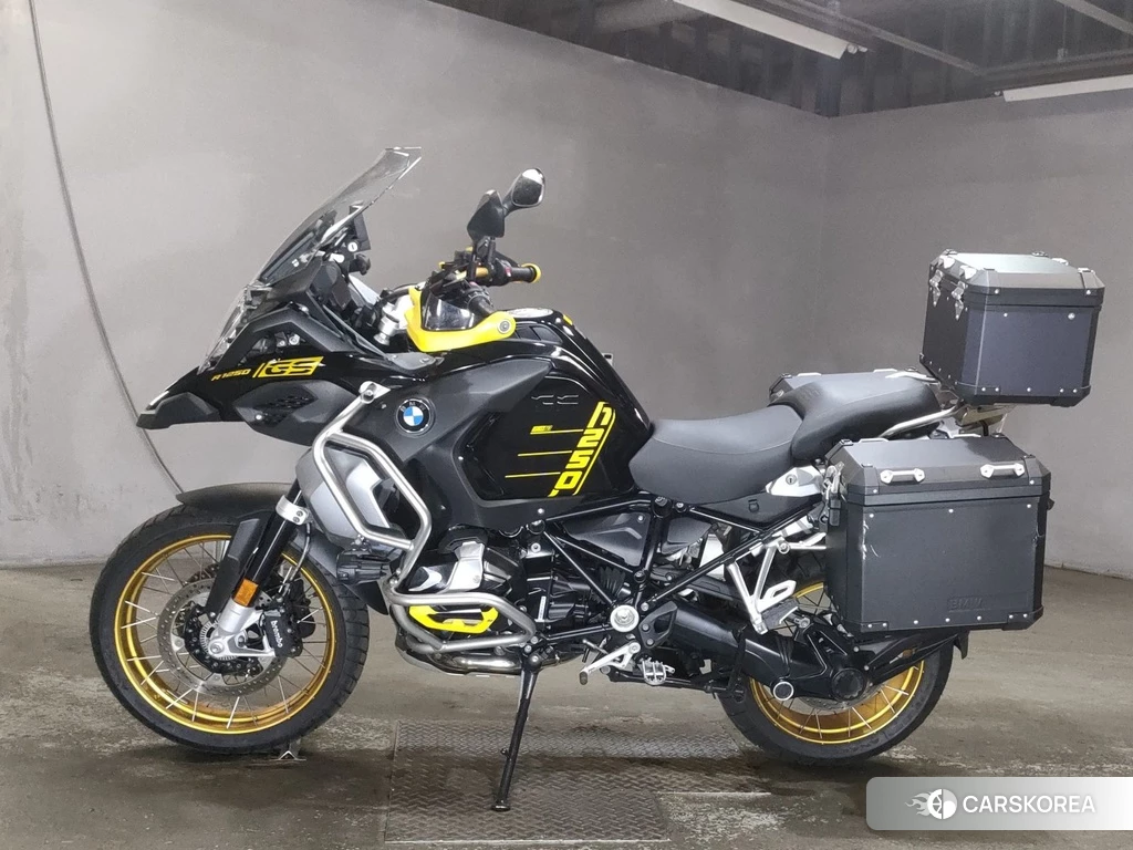 Проданный BMW R1250GS ADVENTURE 2022 из Японии