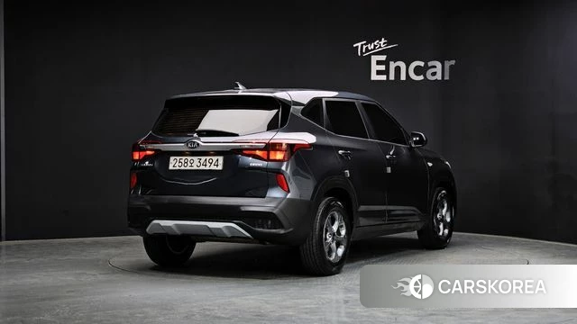 Kia Seltos id 4268799 из Кореи 12