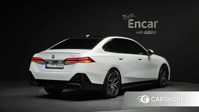 BMW 5 Series (G60) id 3841602 из Кореи 12