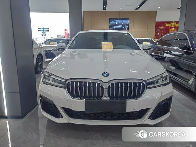 BMW 5 series 2022 Белый из Китая, фото 2