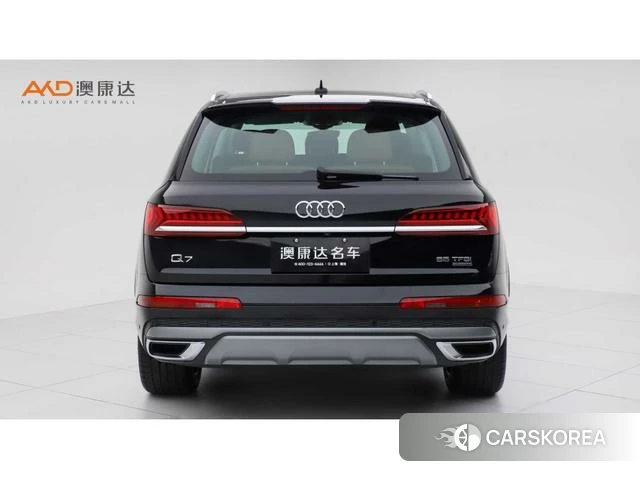 Audi Q7 2021 Черный из Китая, фото 3