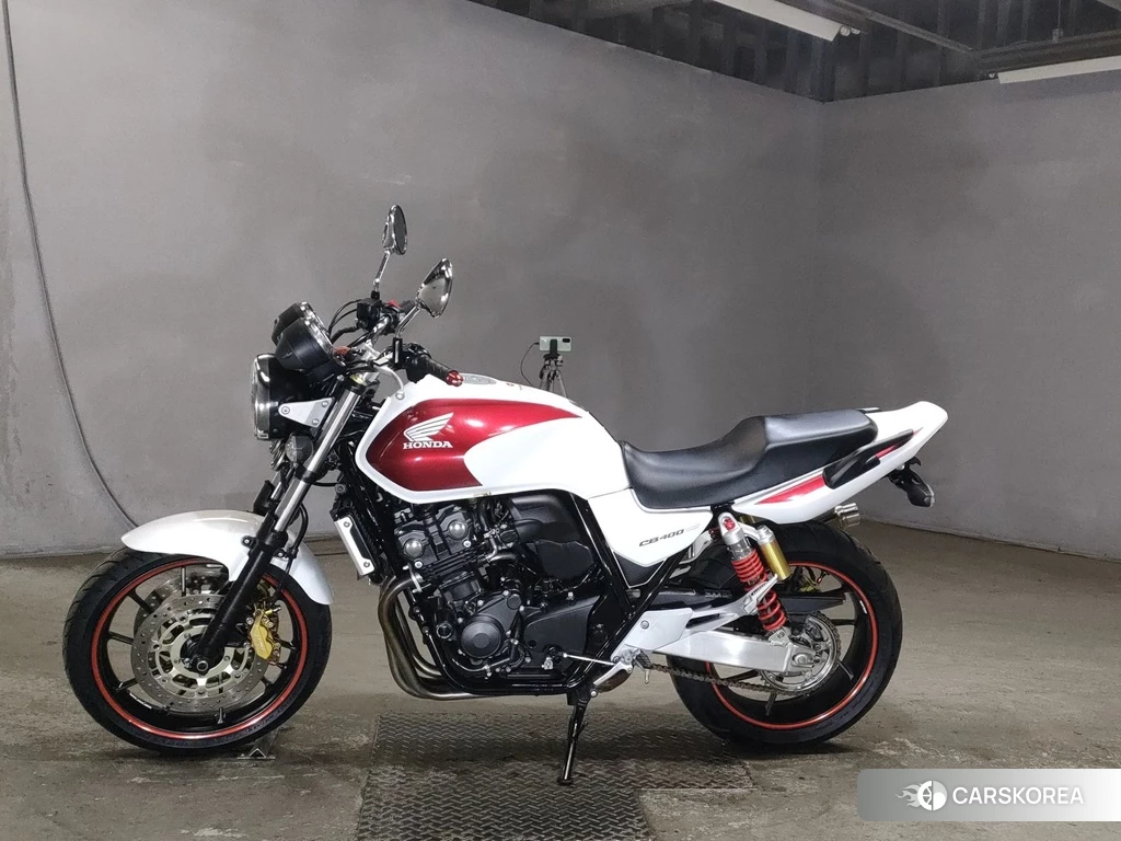 Проданный Honda CB400SF 2014 из Японии