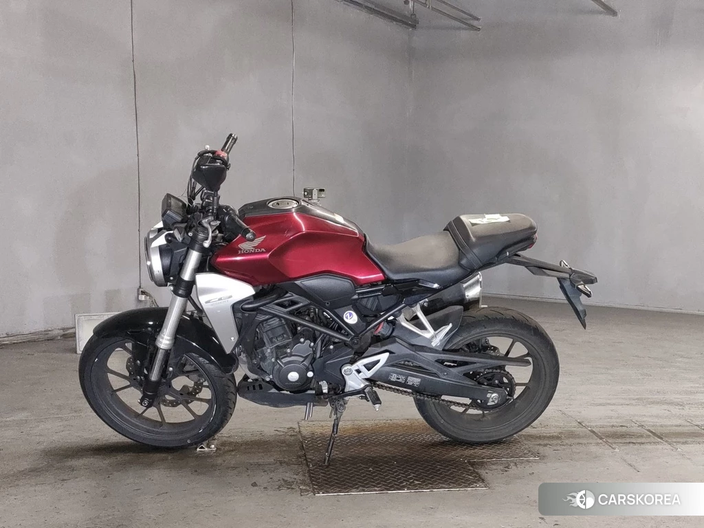 Проданный Honda CB250R 2018 из Японии, фото 2