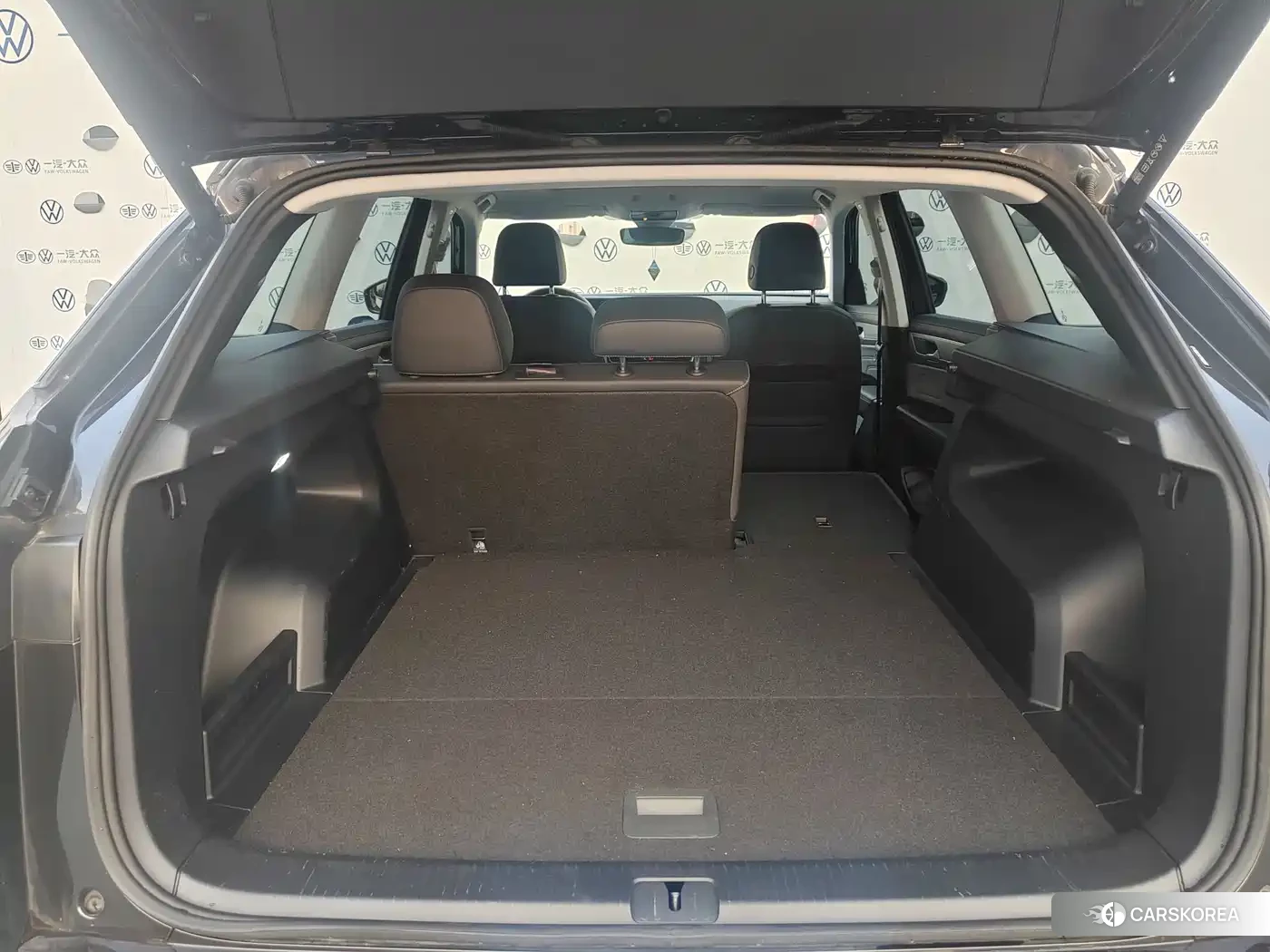 Volkswagen Tavendor 2023 Черный из Китая, фото 2