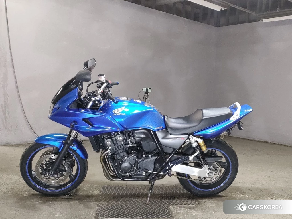 Проданный Honda CB400SF BOLDOR 2010 из Японии