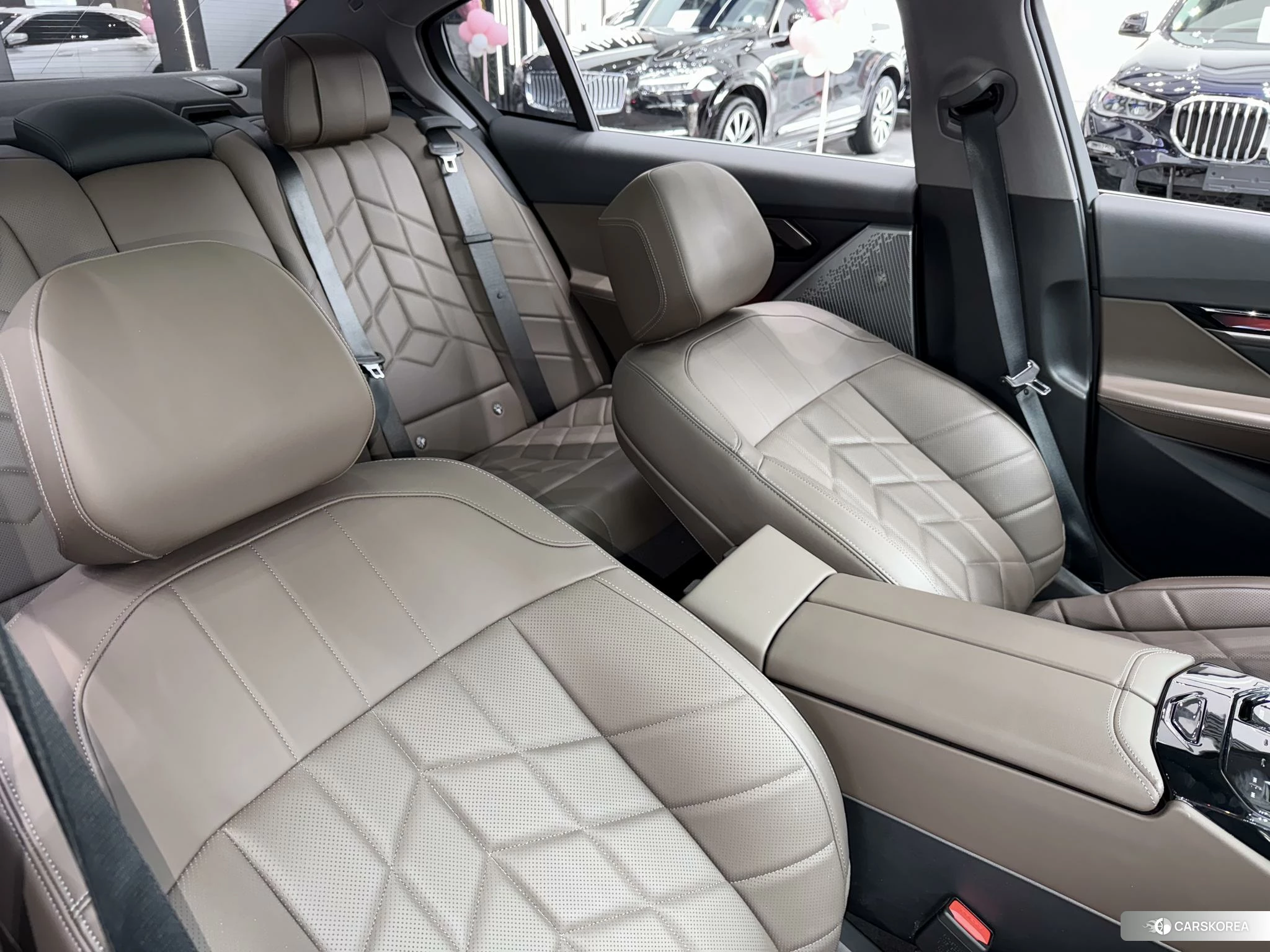 BMW 5 series 2024 Черный из Китая, фото 3