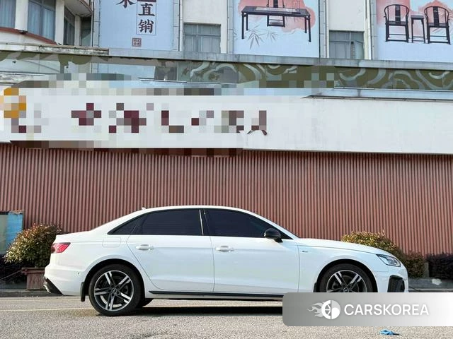 Audi A4L id 4265056 из Китая 9