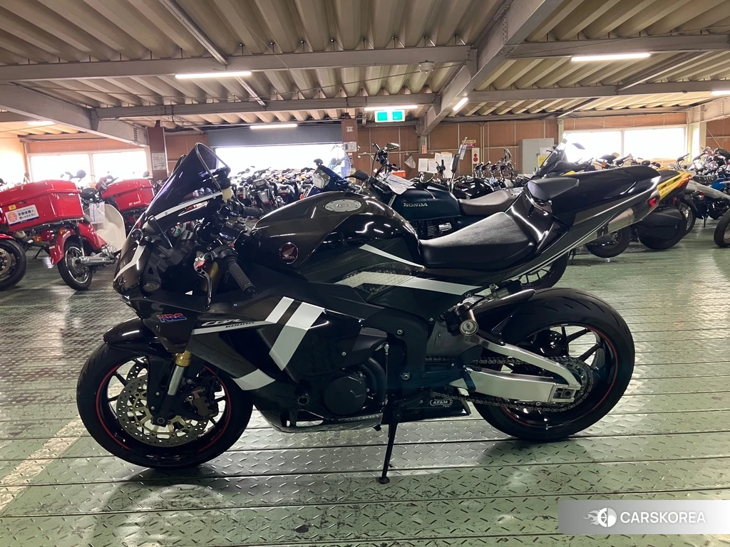 Проданный Honda CBR600RR 2017 из Японии, фото 2