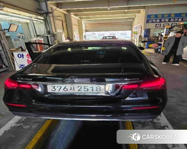 Mercedes-Benz E-Class W213 2021 Черный из Кореи, фото 2