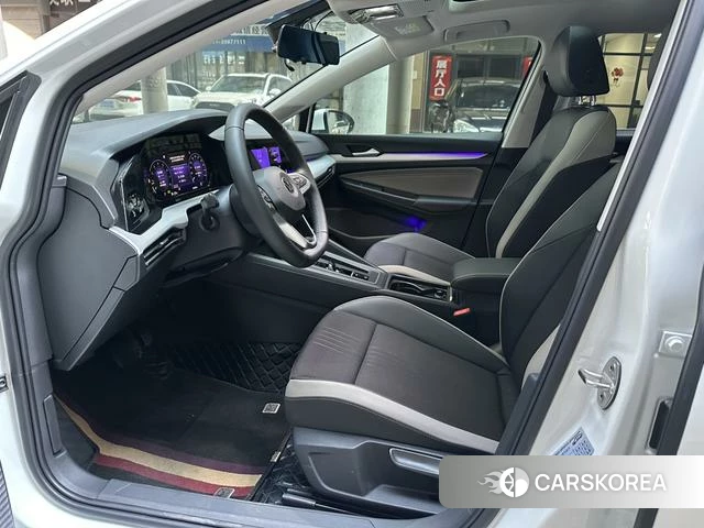 Volkswagen Golf 2022 Белый из Китая, фото 2