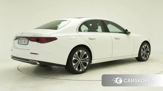 Mercedes-Benz E-Class W214 id 3565396 из Кореи 9