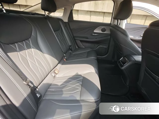 Chery Arrizo 8 2024 Белый из Китая, фото 6