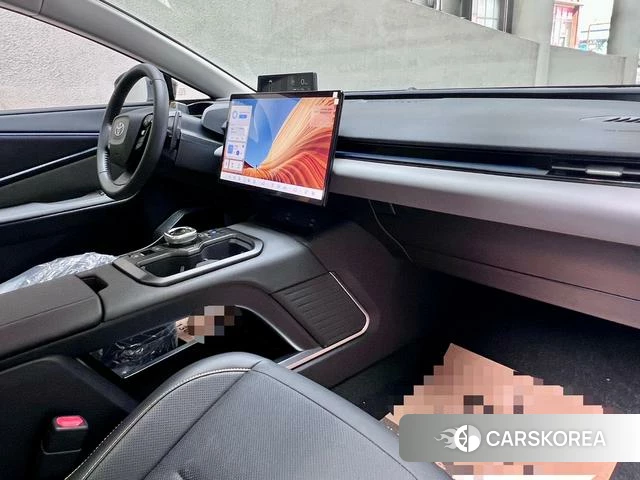 Toyota bZ5 id 3920611 из Китая 8