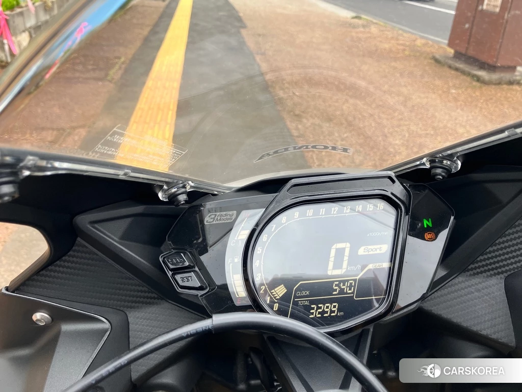 Проданный Honda CBR250RR ABS 2017 из Японии, фото 2