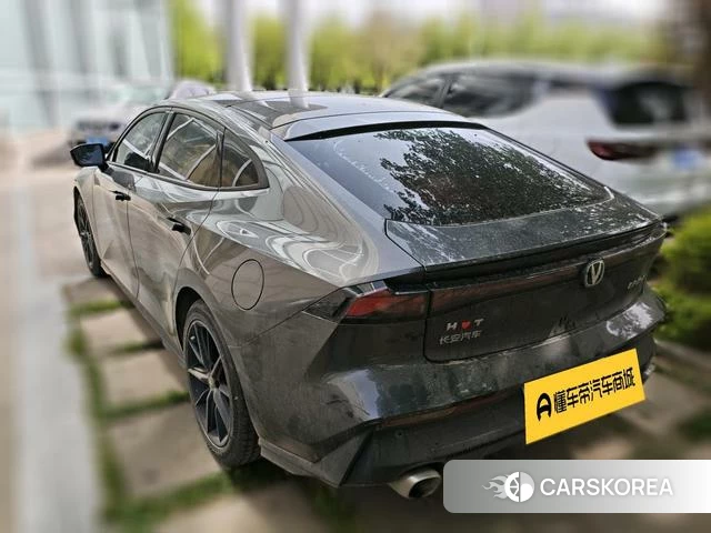 Chang'an UNI-V 2022 Темно-серый из Китая, фото 2
