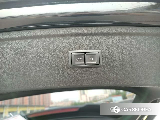 Audi Q5L id 4222015 из Китая 7
