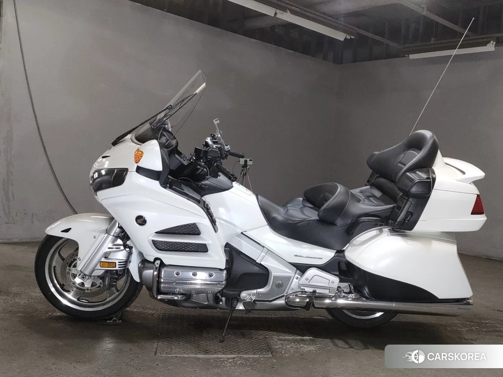 Проданный Honda GL1800 2014 из Японии