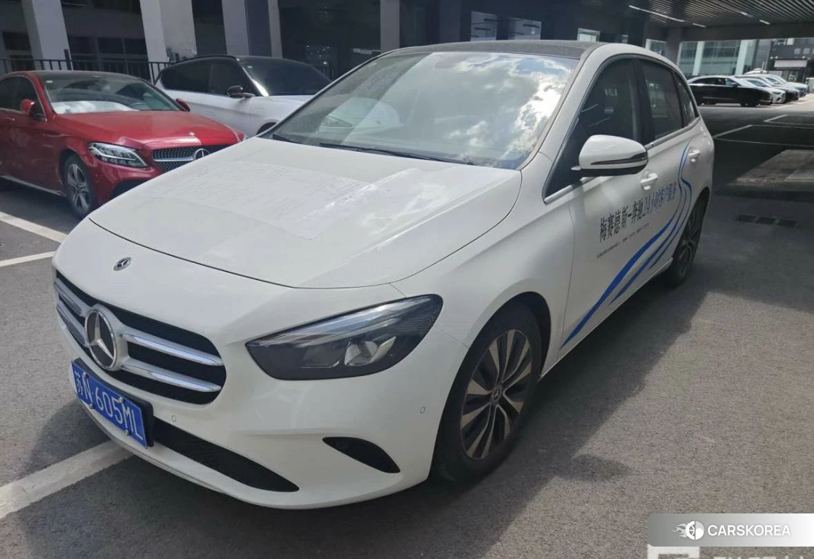 Mercedes-Benz Class B 2022 Белый из Китая, фото 2