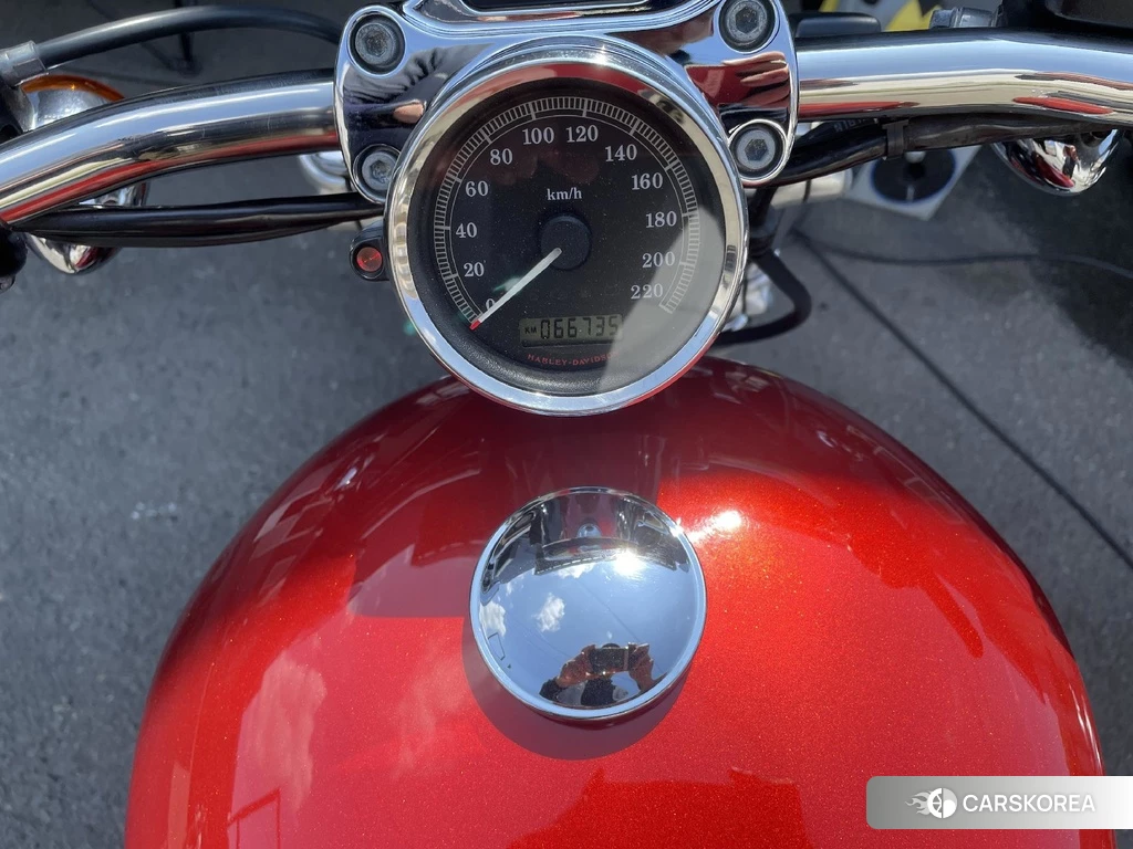 Проданный Harley-Davidson Sportster XL1200CA 2013 из Японии, фото 2