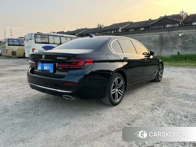 BMW 5 series 2021 Черный из Китая, фото 6