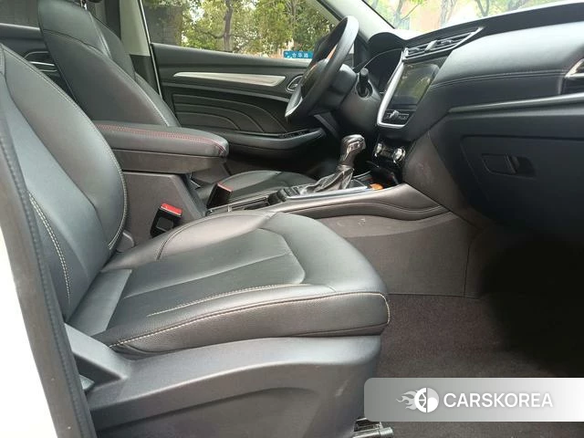 Roewe RX3 2018 Белый из Китая, фото 5